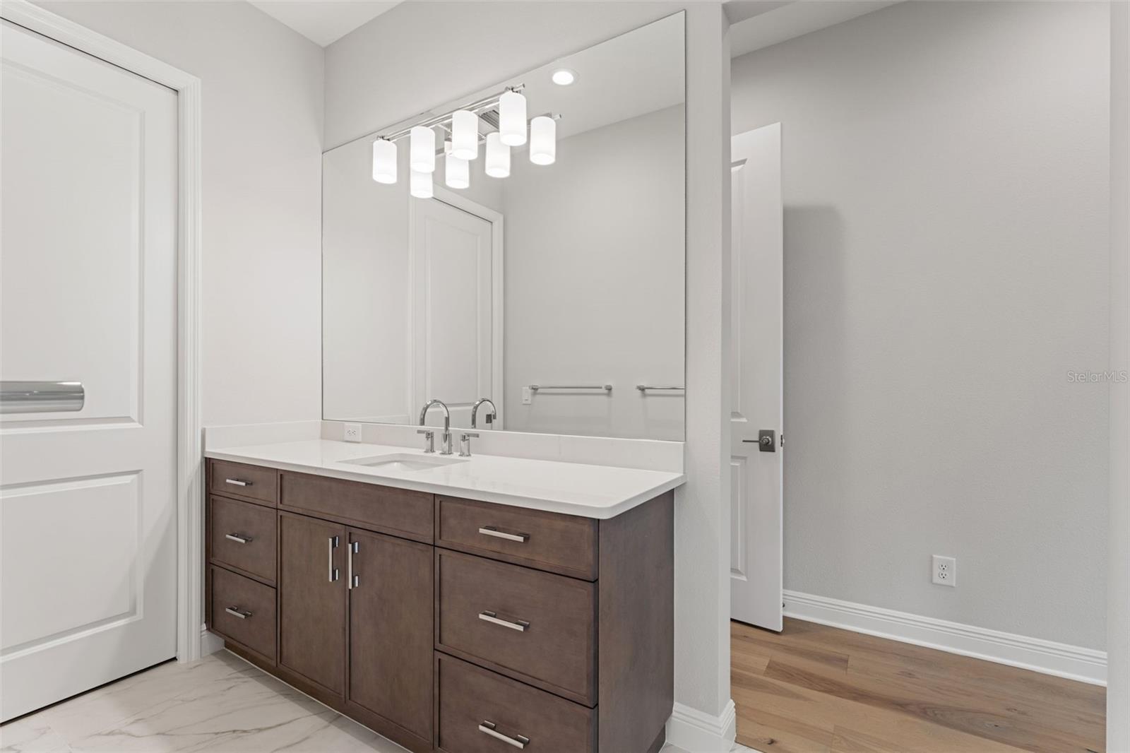 ARIA PHASE III - Residential