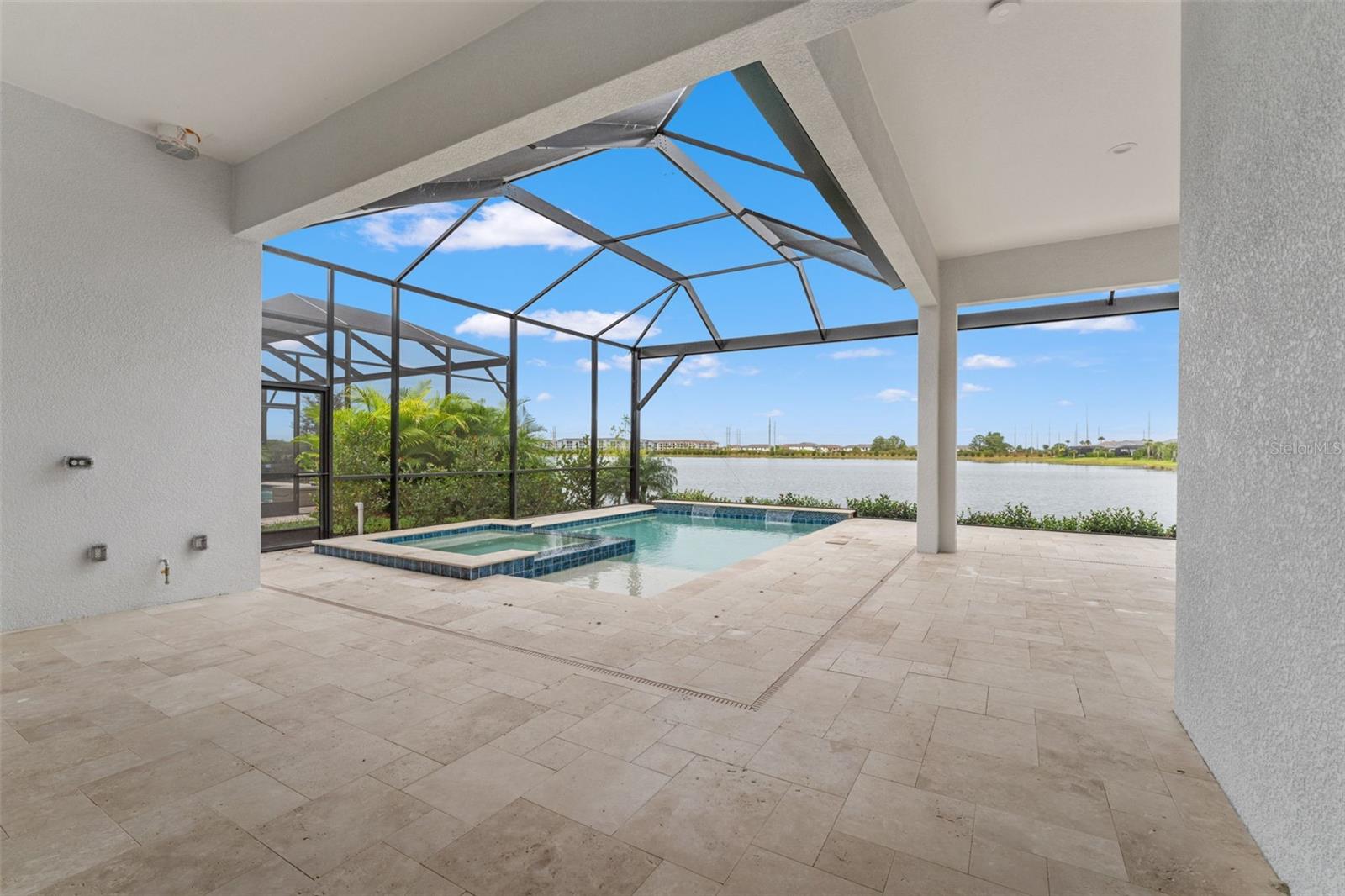 ARIA PHASE III - Residential