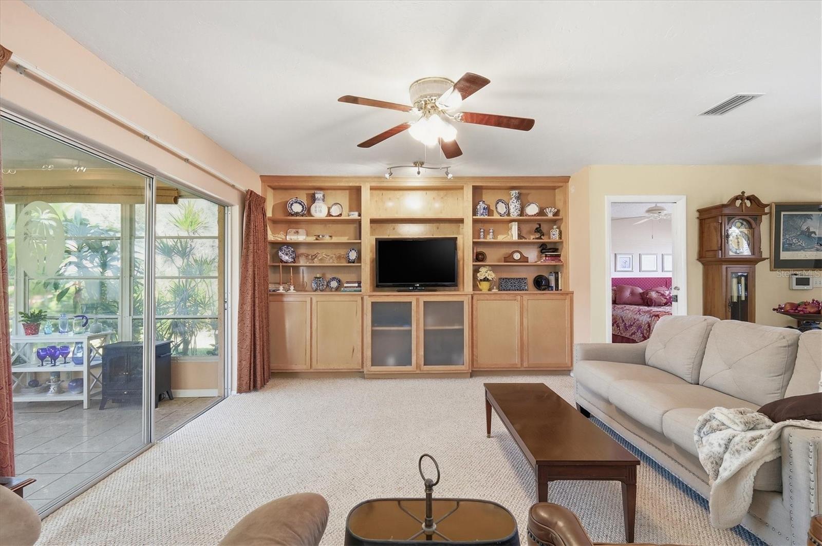 VILLAGE GREEN OF BRADENTON - Residential