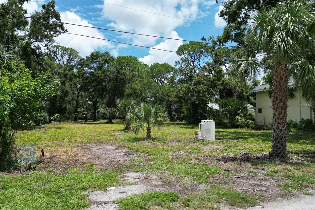 Photo of 31 21st Street, Sarasota, FL 34234 (MLS # A4660088)