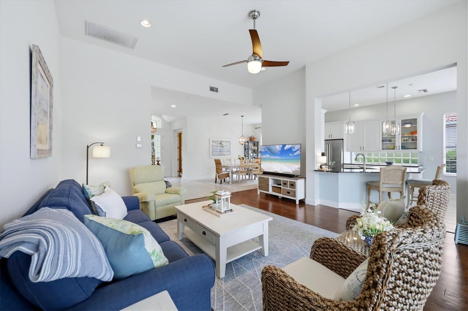 7319 WINDEMERE LANE, UNIVERSITY PARK, FL, 34201 4 7319 WINDEMERE LANE