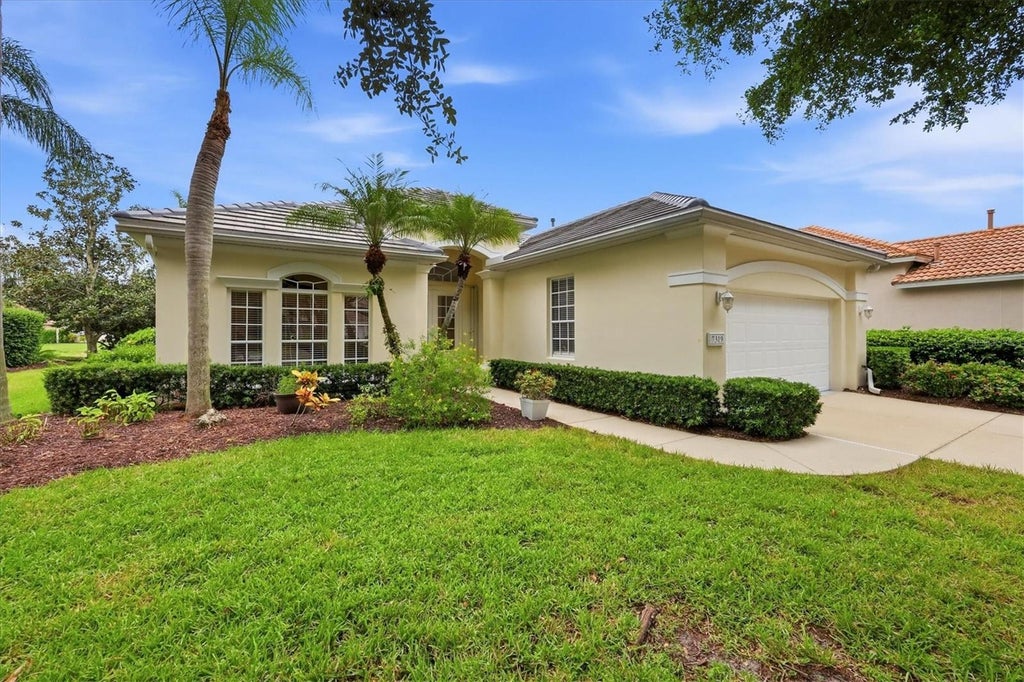 Photo of 7319 Windemere Lane, University Park, FL 34201 (MLS # A4707857)