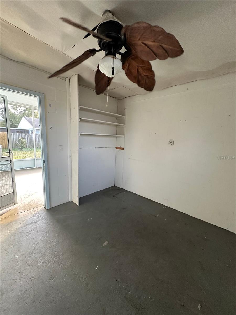 SEMINOLE LAND & INVESTMENT COS - Residential Lease