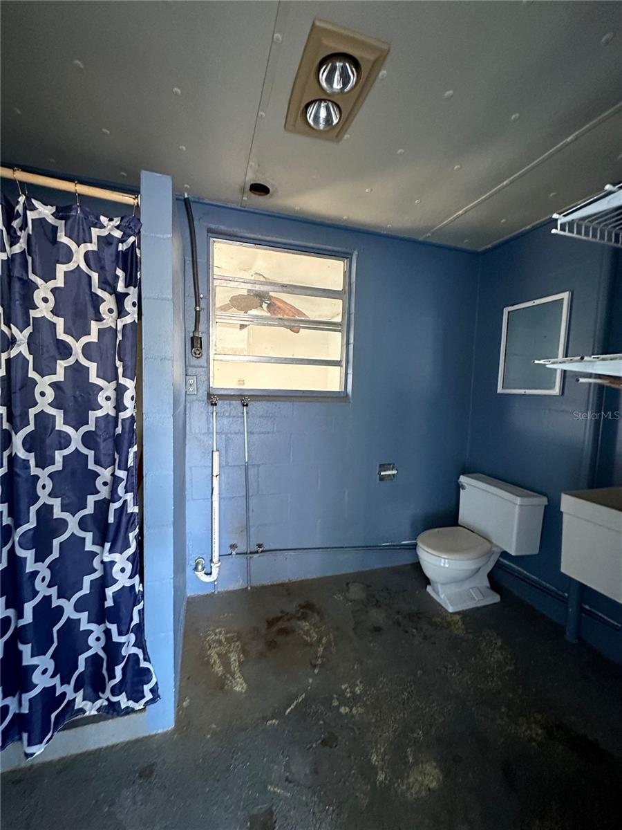 SEMINOLE LAND & INVESTMENT COS - Residential Lease