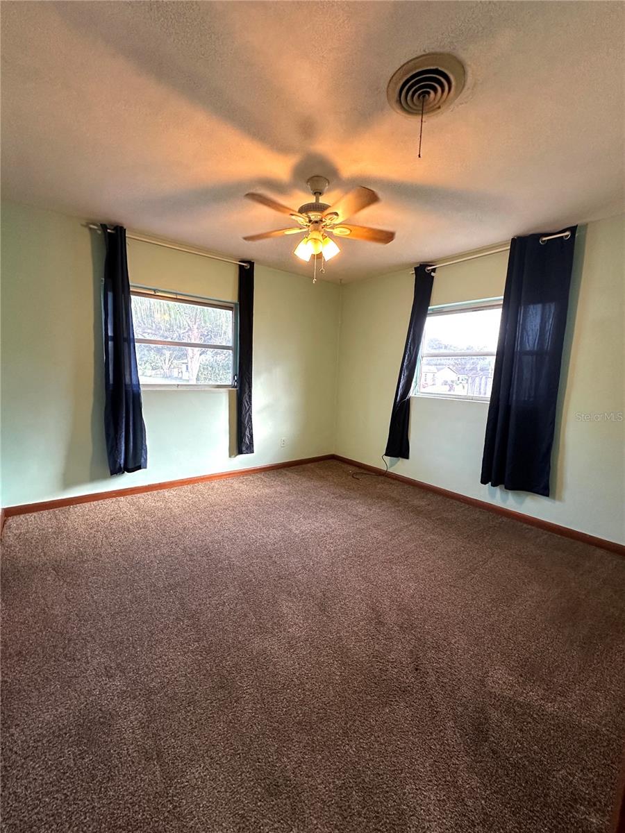 SEMINOLE LAND & INVESTMENT COS - Residential Lease