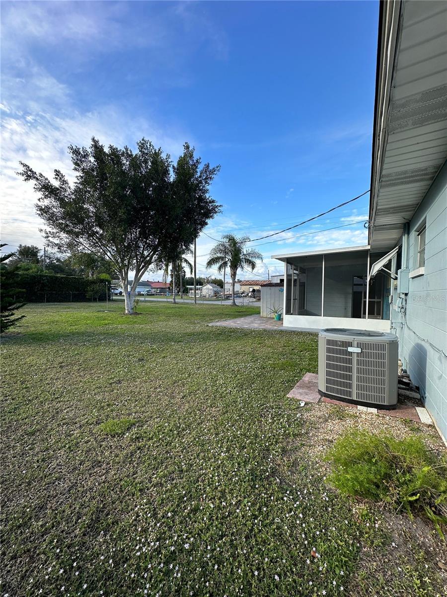 SEMINOLE LAND & INVESTMENT COS - Residential Lease