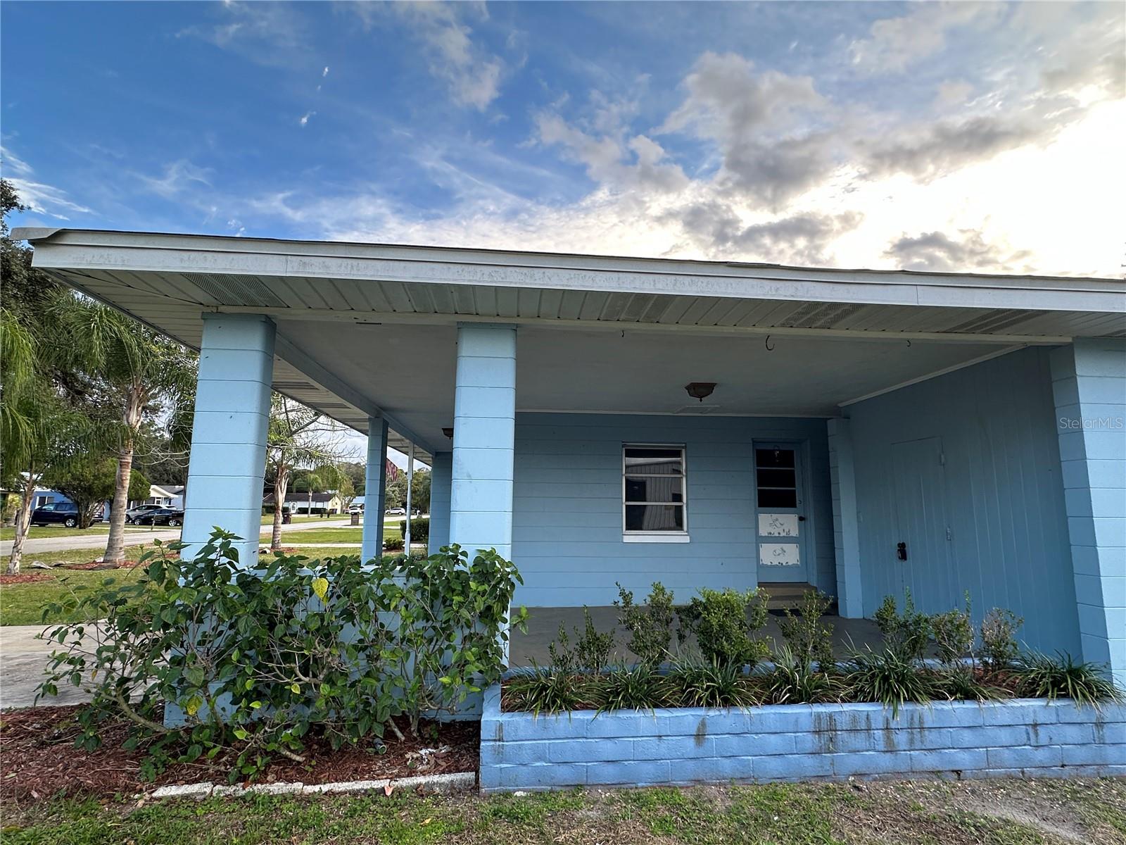 SEMINOLE LAND & INVESTMENT COS - Residential Lease