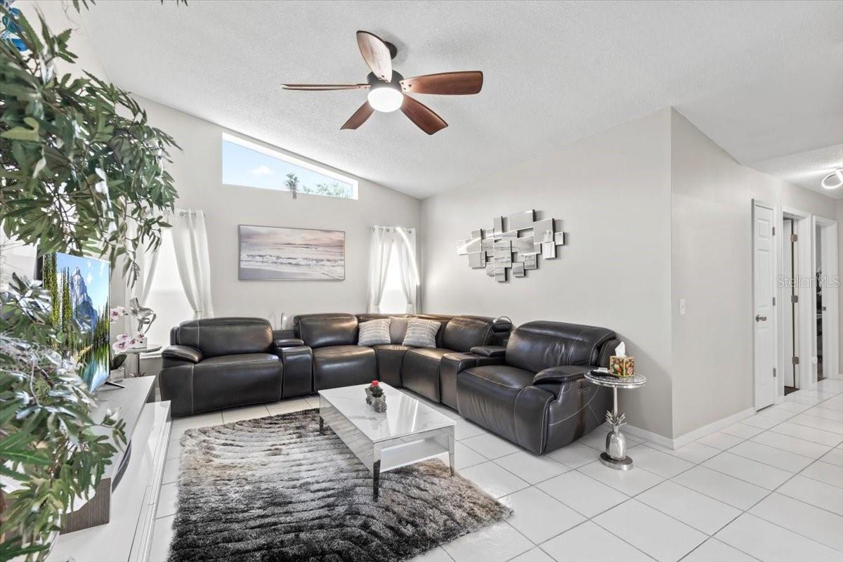 EAST LAKE ADD - Residential Lease