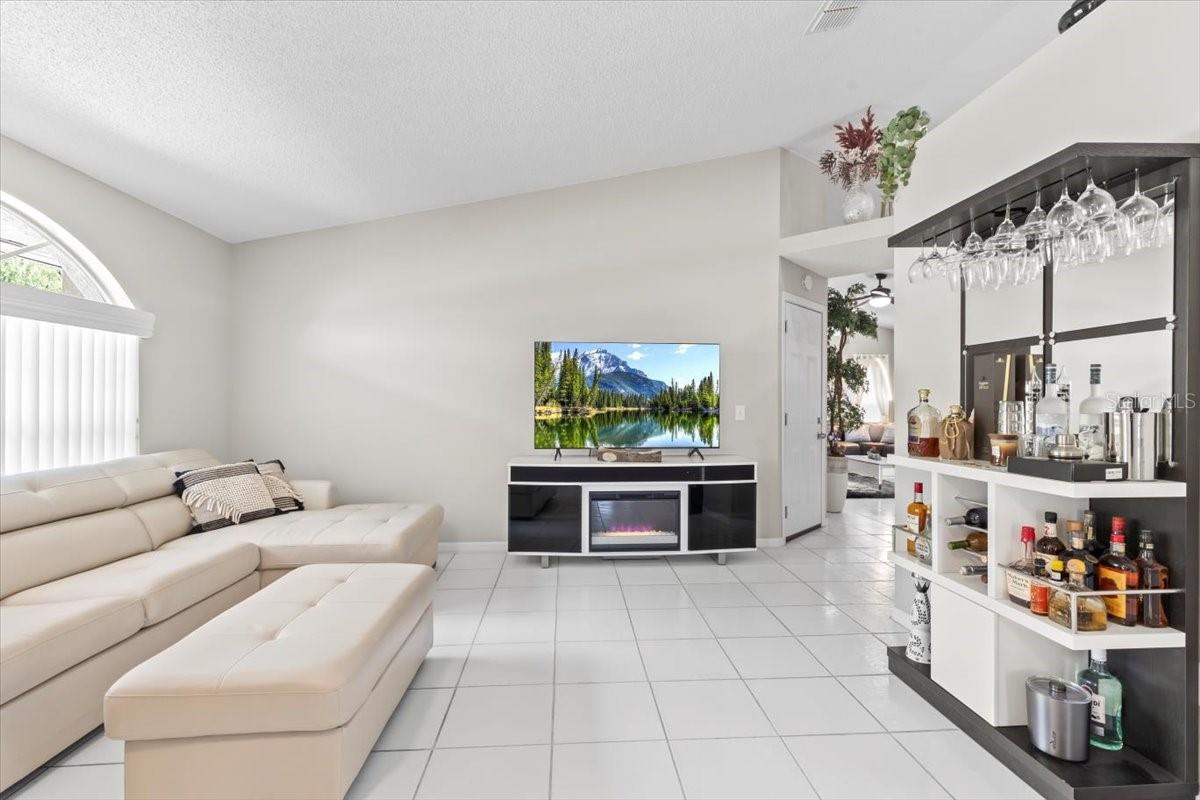 EAST LAKE ADD - Residential Lease