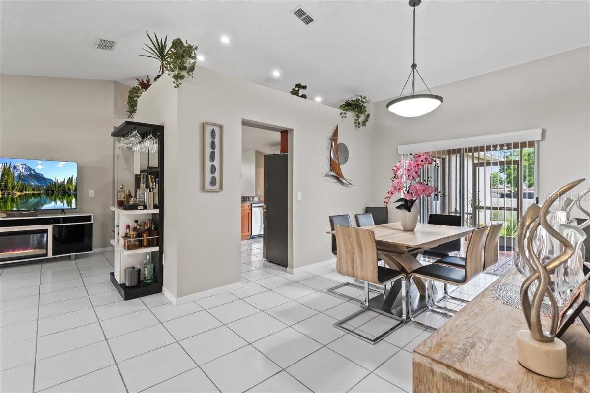 EAST LAKE ADD - Residential Lease