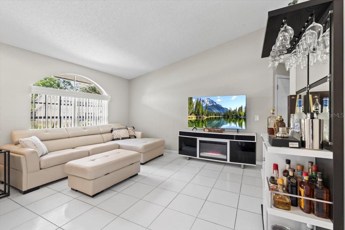 EAST LAKE ADD - Residential Lease