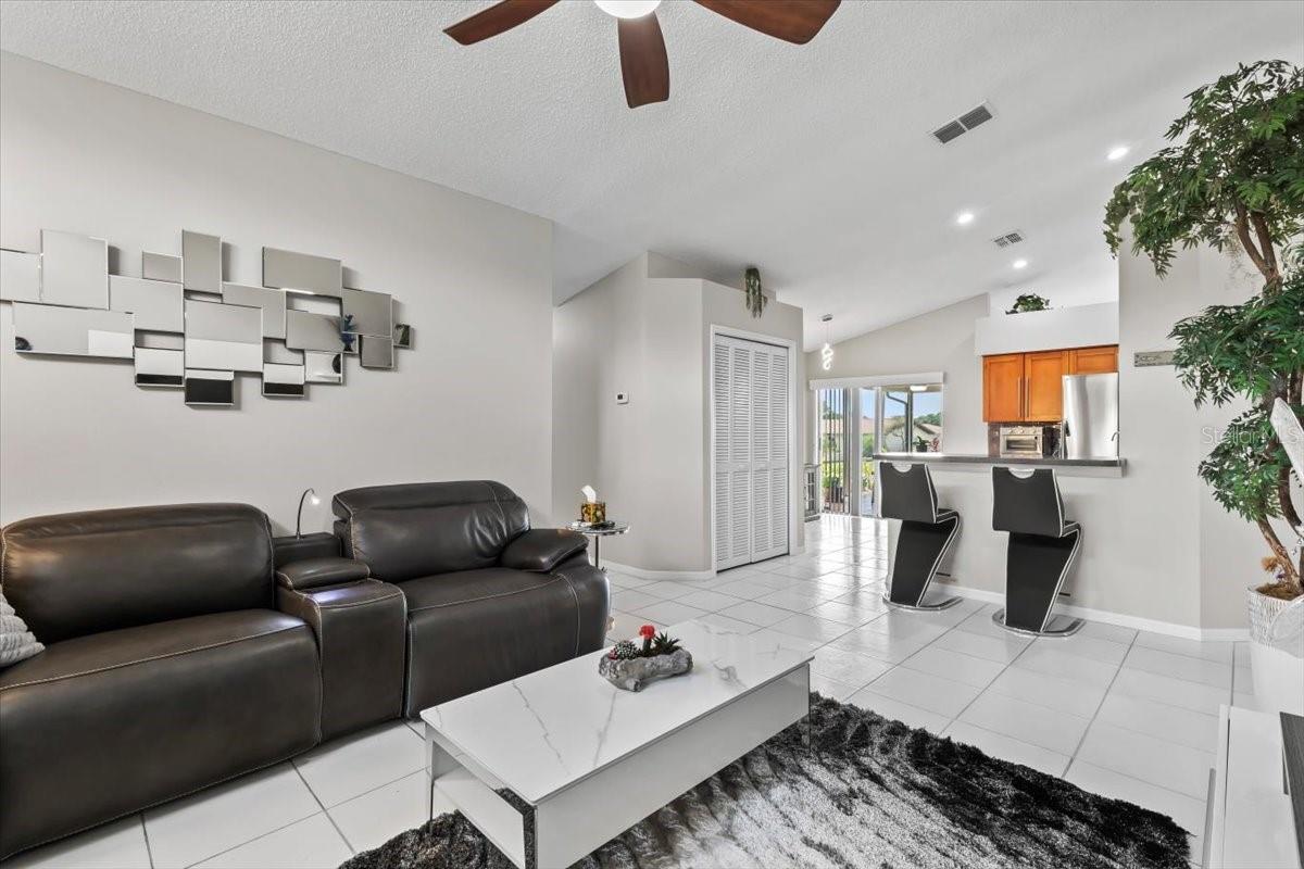 EAST LAKE ADD - Residential Lease