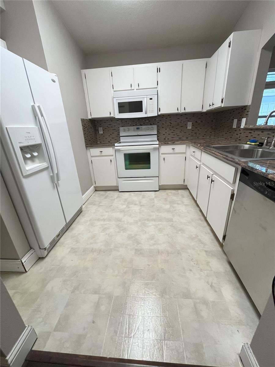 LAKE SHORE RANCH PH II A - Residential Lease