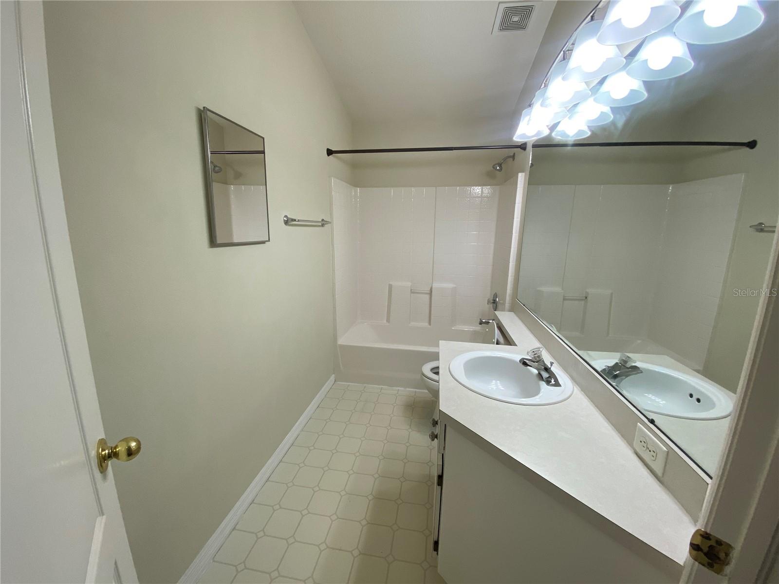 LAKE SHORE RANCH PH II A - Residential Lease