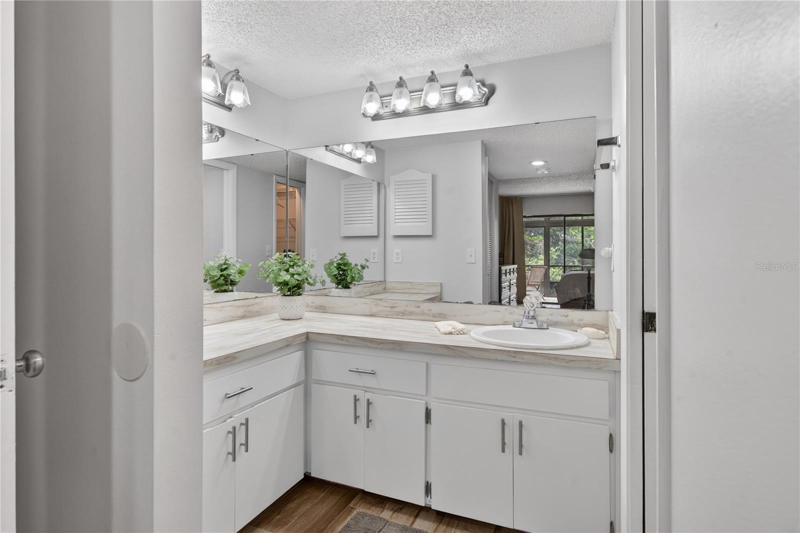 FAIRVIEW VISTA CONDO PH 03 - Residential