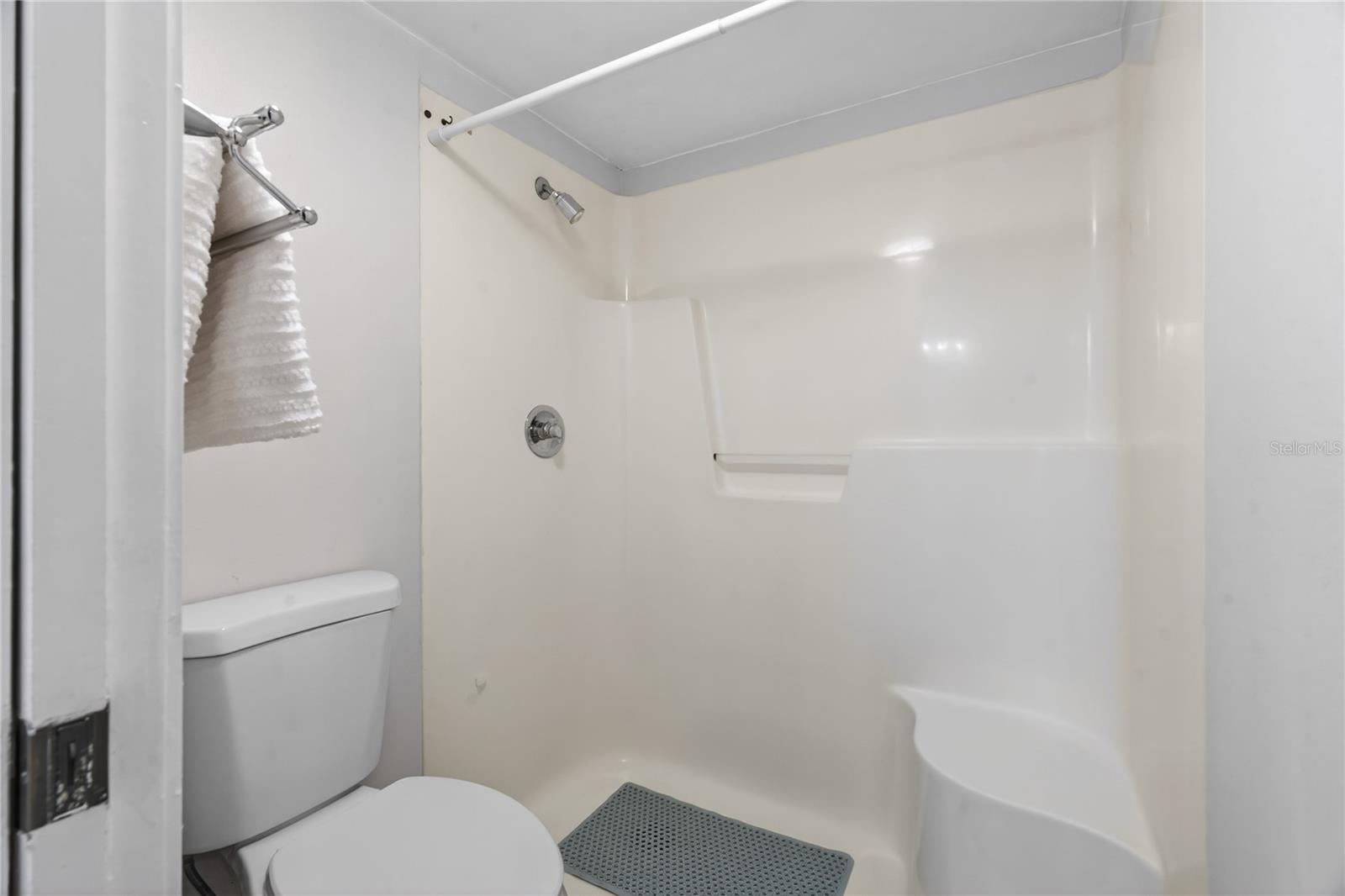 FAIRVIEW VISTA CONDO PH 03 - Residential