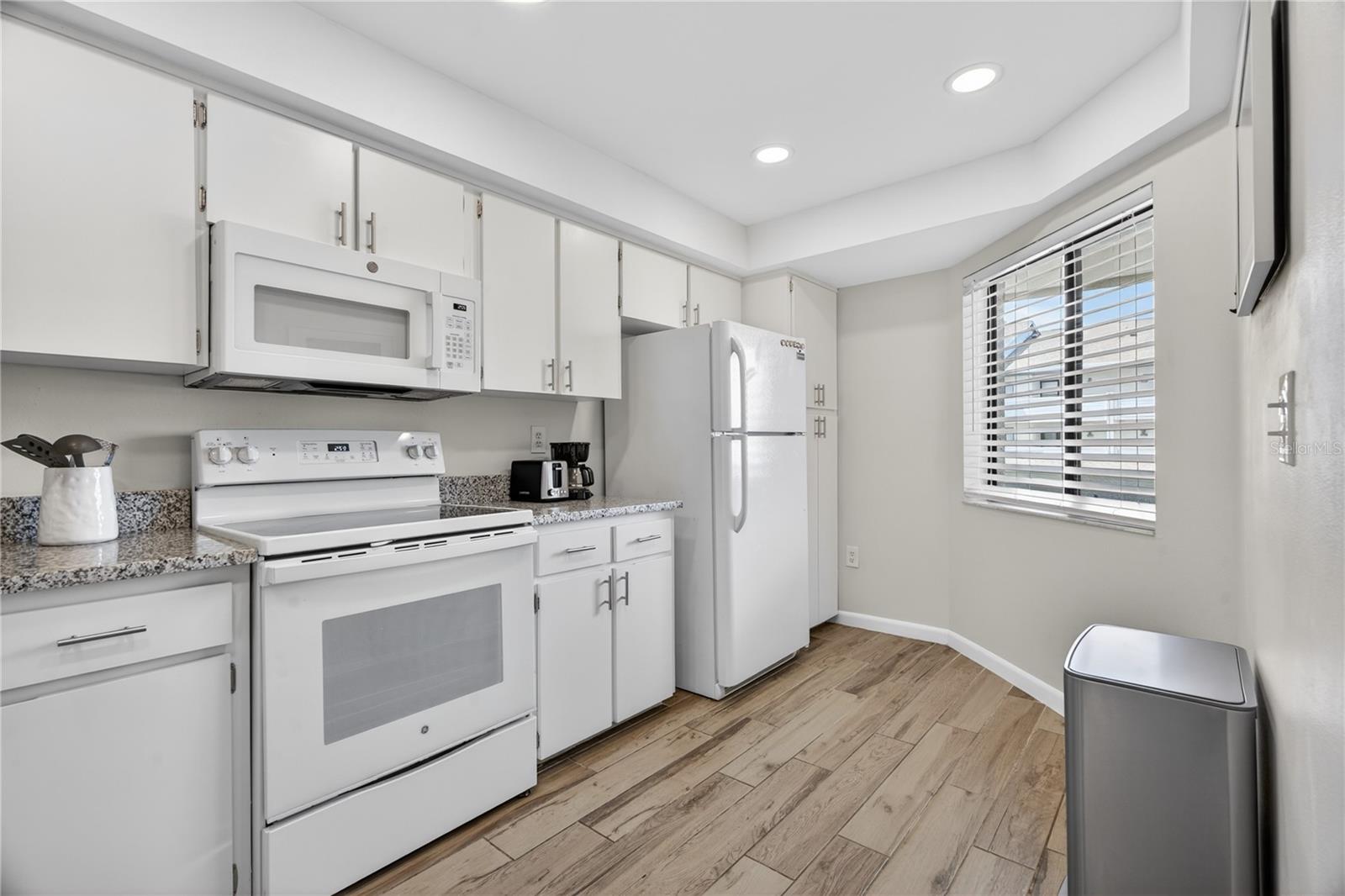 FAIRVIEW VISTA CONDO PH 03 - Residential