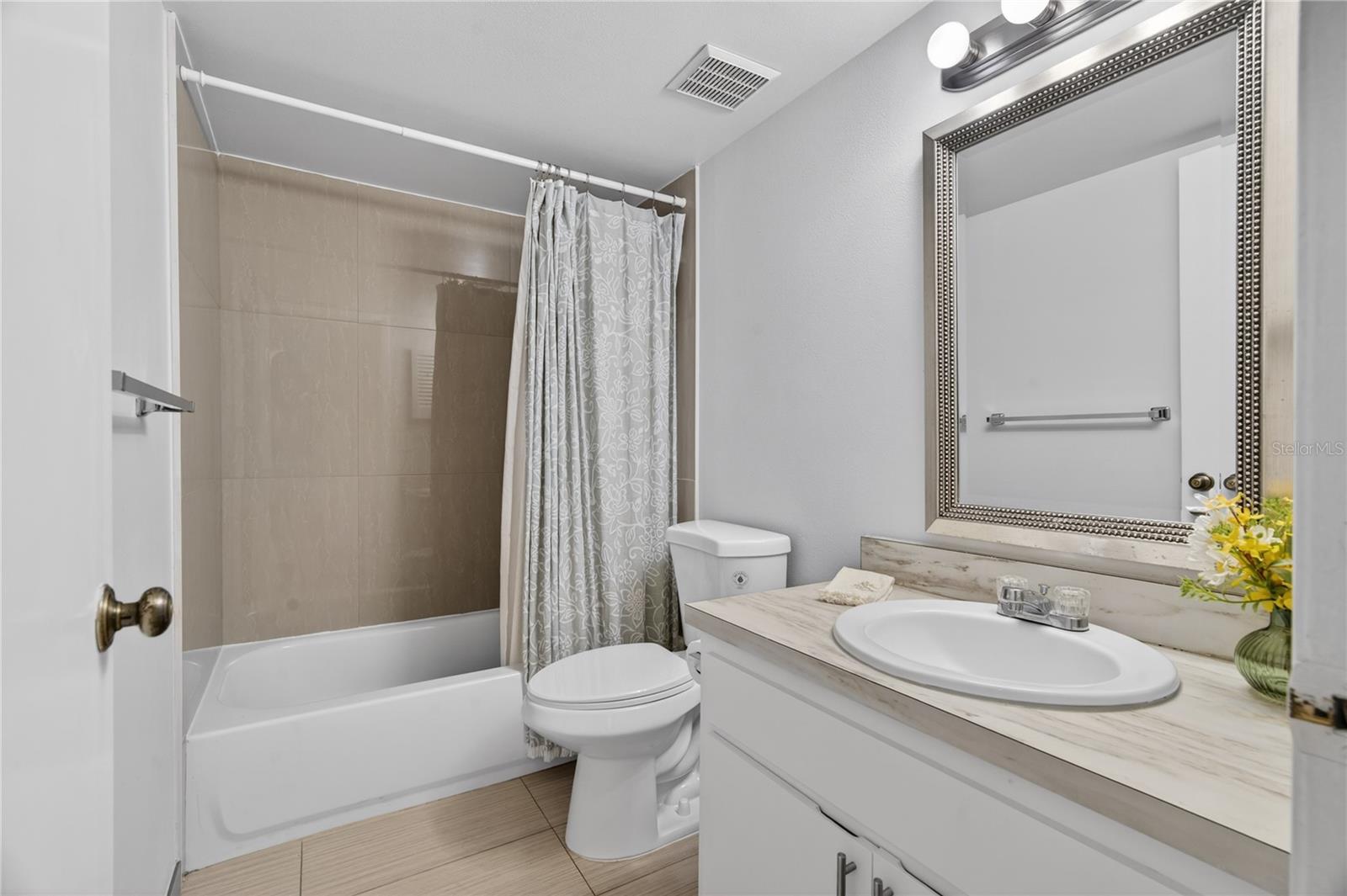 FAIRVIEW VISTA CONDO PH 03 - Residential