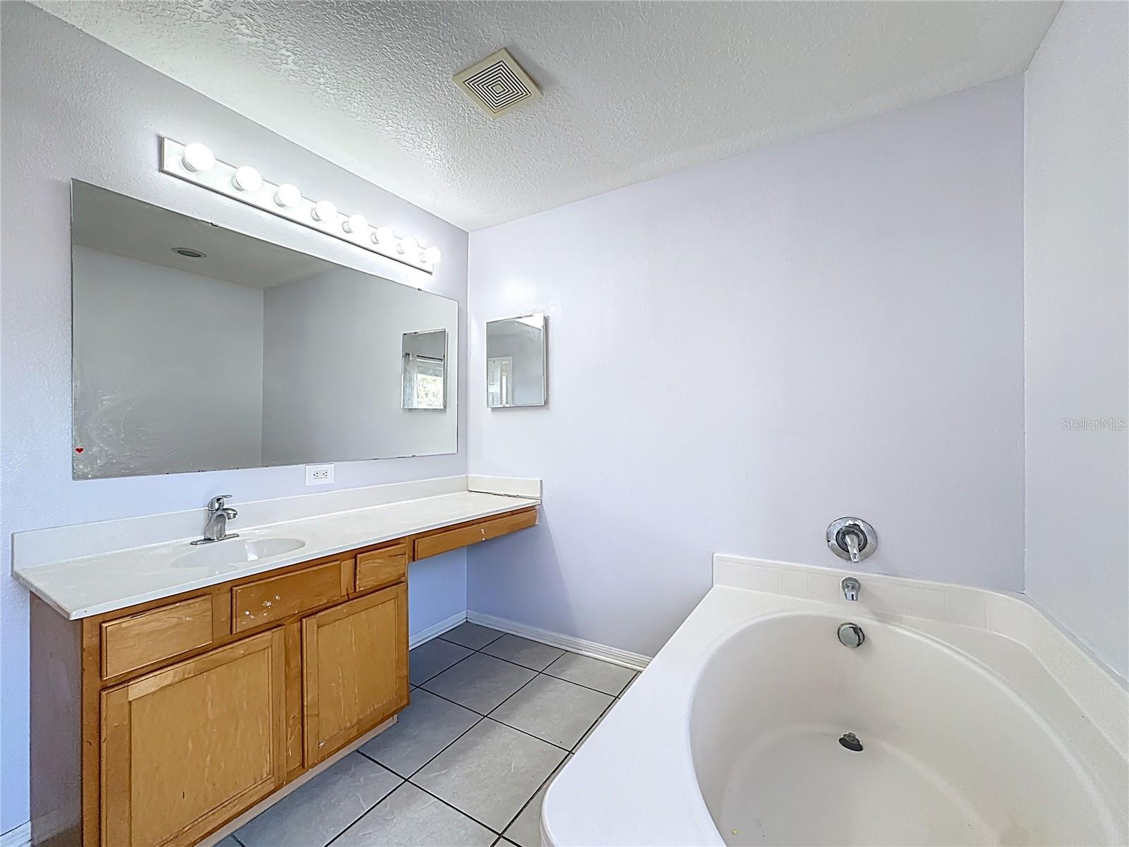 LAKE DOE COVE PH 04 A & M - Residential