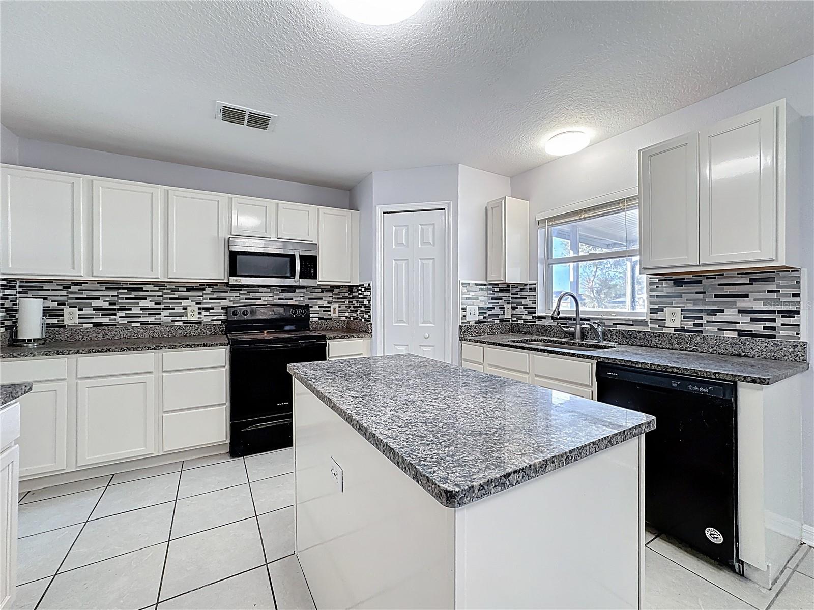 LAKE DOE COVE PH 04 A & M - Residential