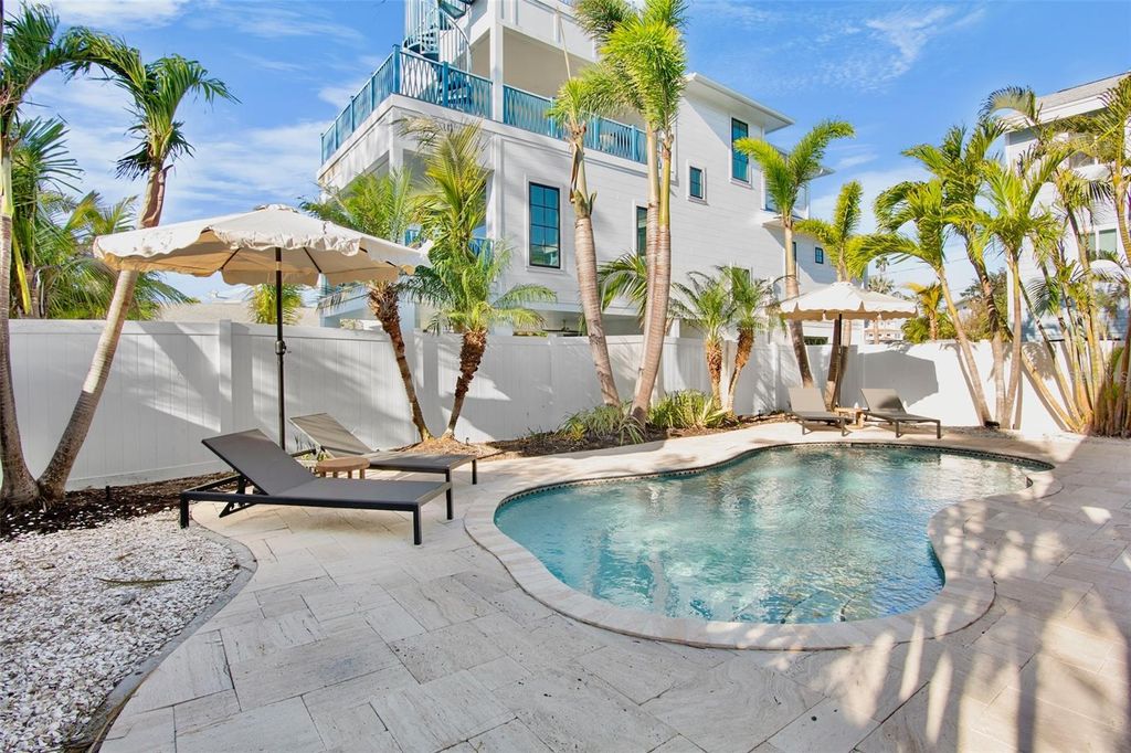 Photo of 709 Fern Street, Anna Maria, FL 34216 (MLS # A4674378)