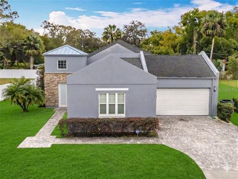 Photo of 1021 W 25th Street, Sanford, FL 32771 (MLS # O6411935)