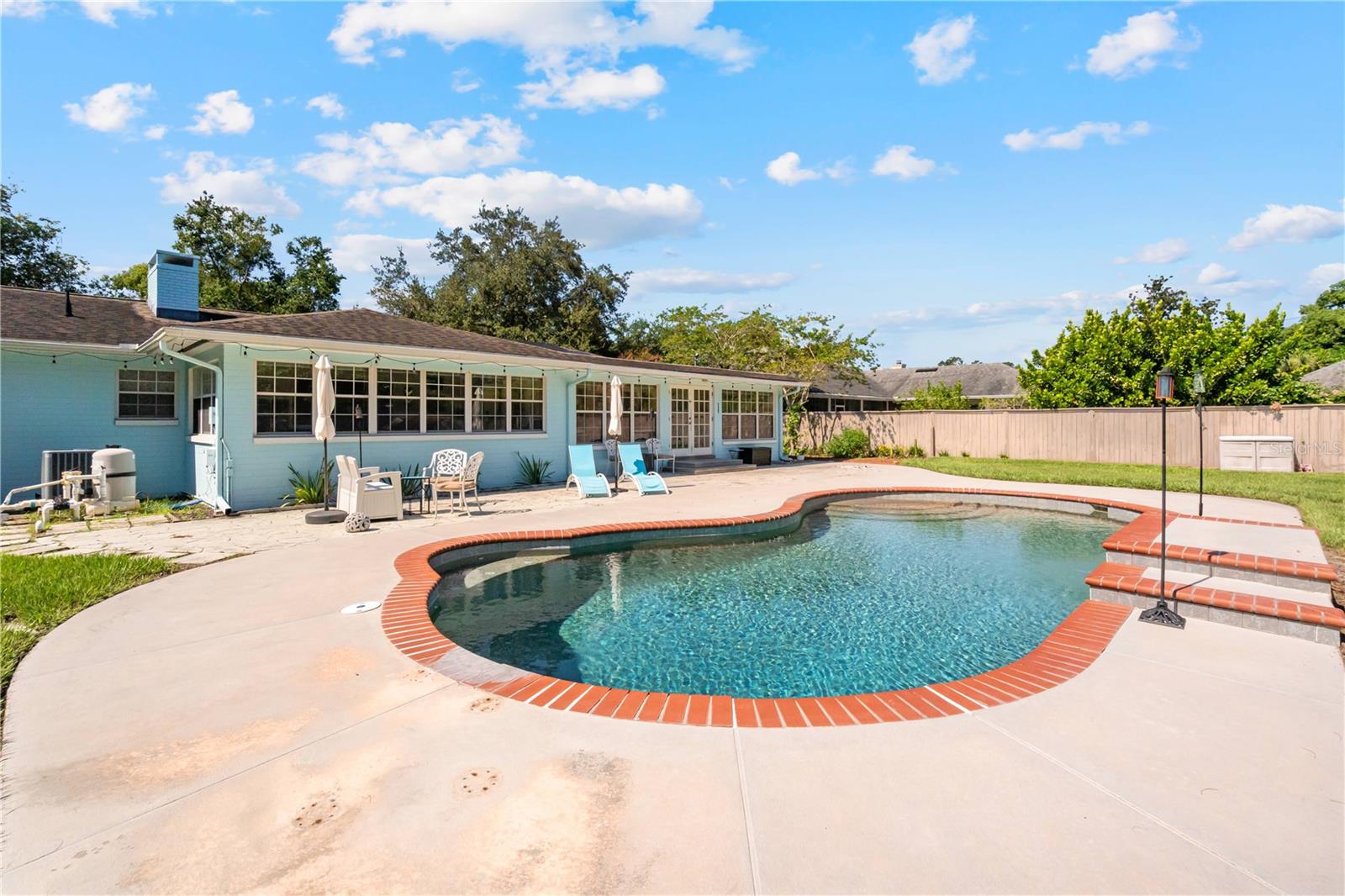 915 GARDEN DRIVE