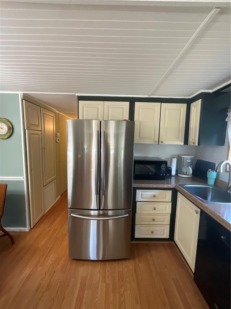 SOUTH WINDS MHP CO-OP - Residential