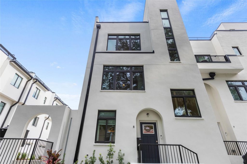 Photo of 218 Park Lake Street #1, Orlando, FL 32803 (MLS # O6412096)