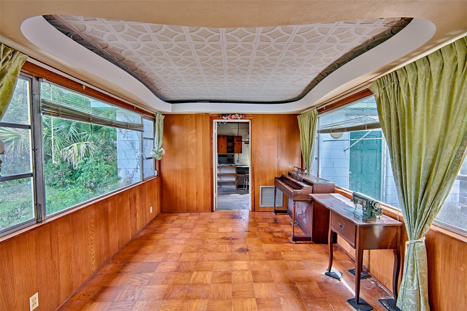 WYOMINA TERRACE - Residential