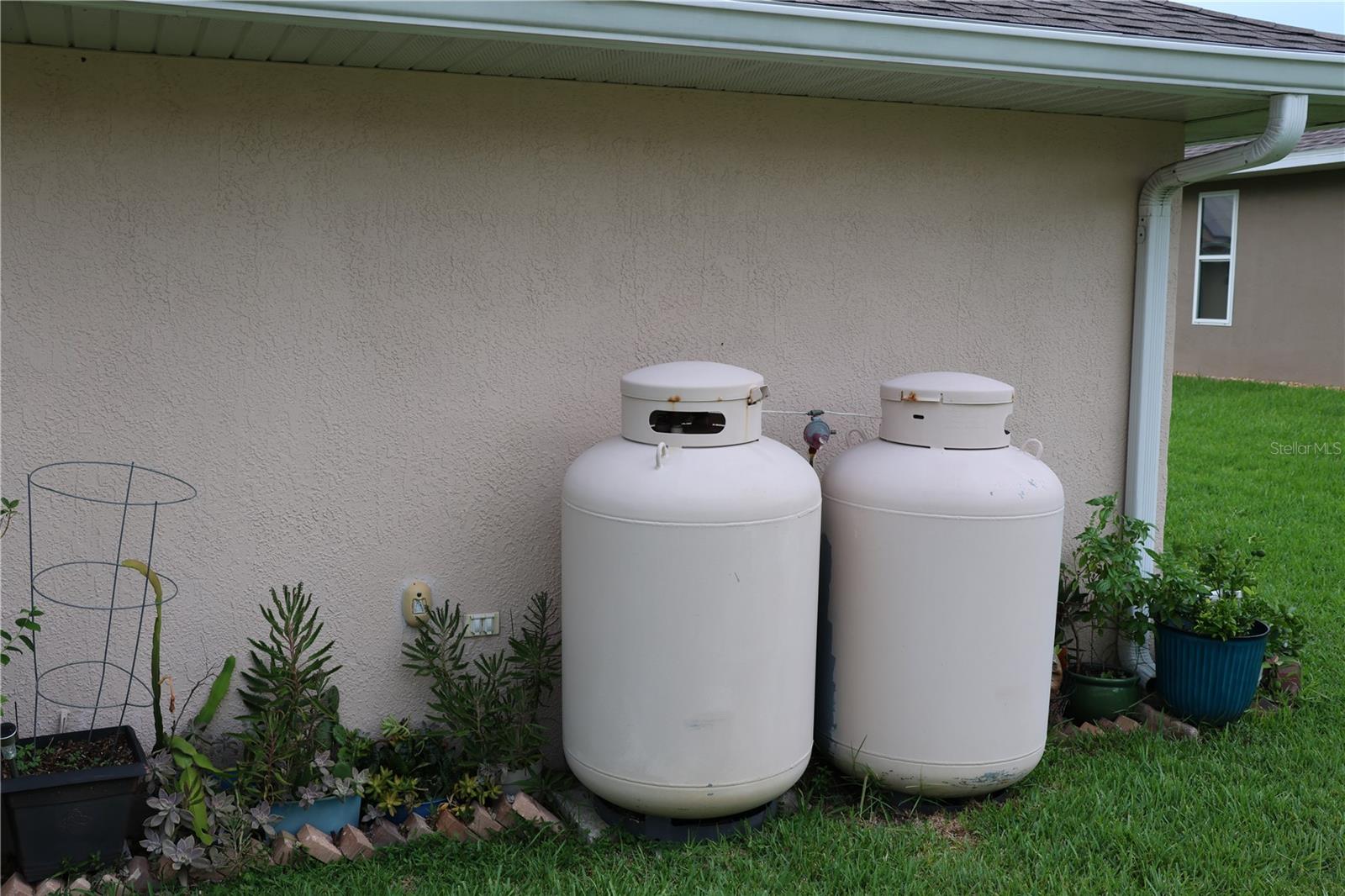 SWEETWATER GOLF & TENNIS CLUB ADD 02 - Residential