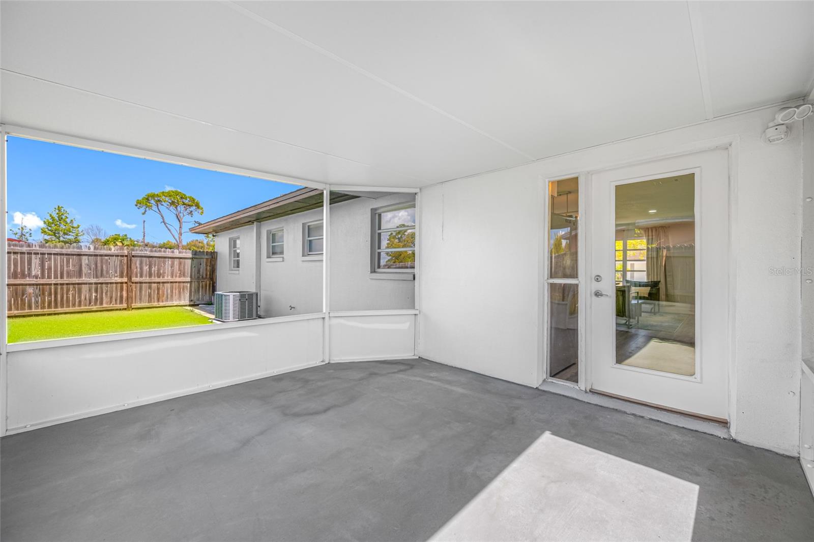 HOLLIDAY VILLAGE SEC 1 - Residential