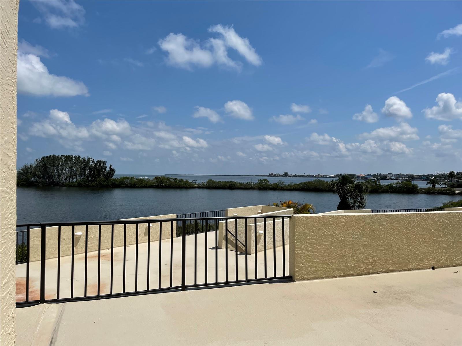 GULF ISLAND BEACH TENNIS - Residential