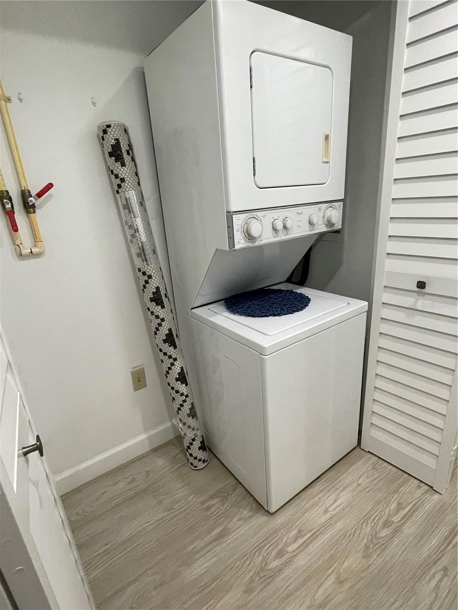 GULF ISLAND BEACH TENNIS - Residential