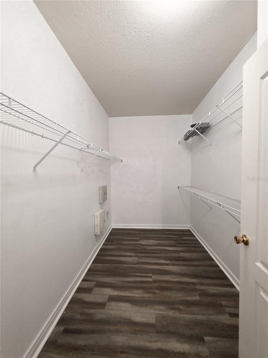 THE VILLAS CONDO - Residential