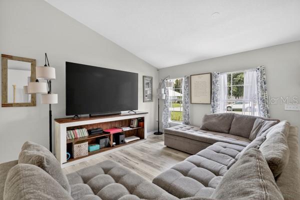 3857 SLEEPY HILL OAKS LOOP