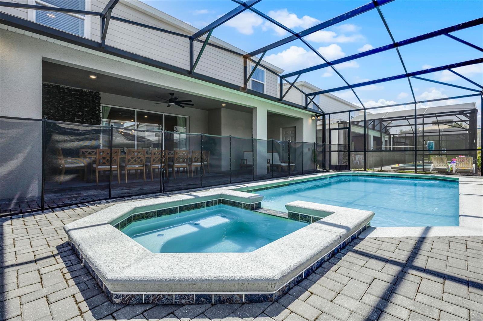 WINDSOR ISLAND RESORT - Residential