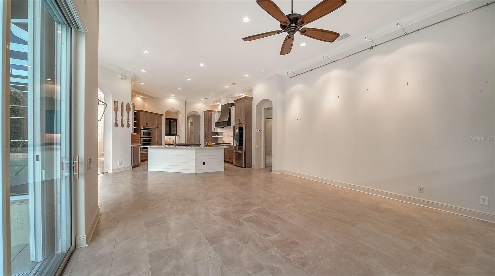 UNIVERSITY PARK & COUNTRY CLUB - Residential