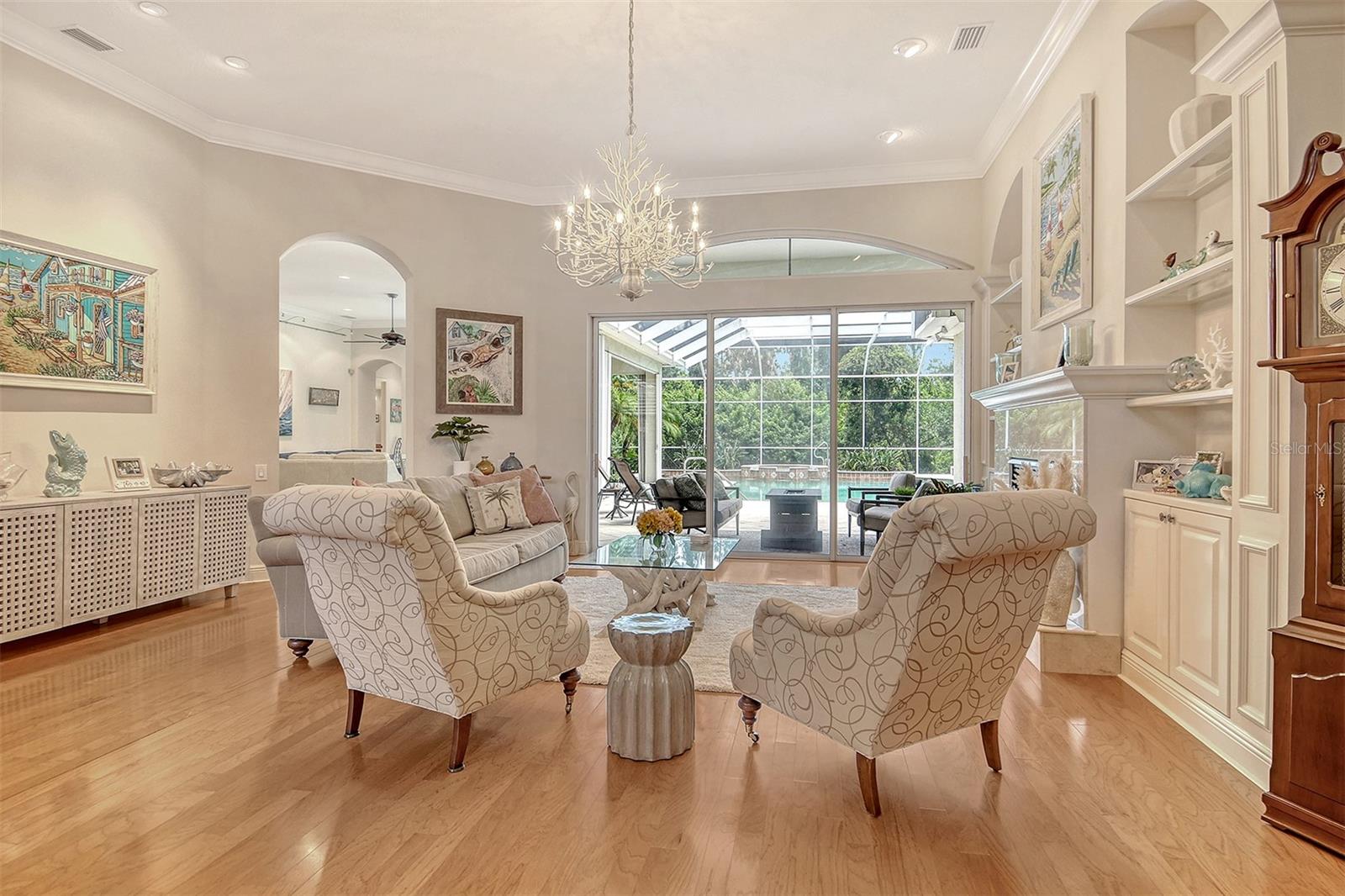 UNIVERSITY PARK & COUNTRY CLUB - Residential