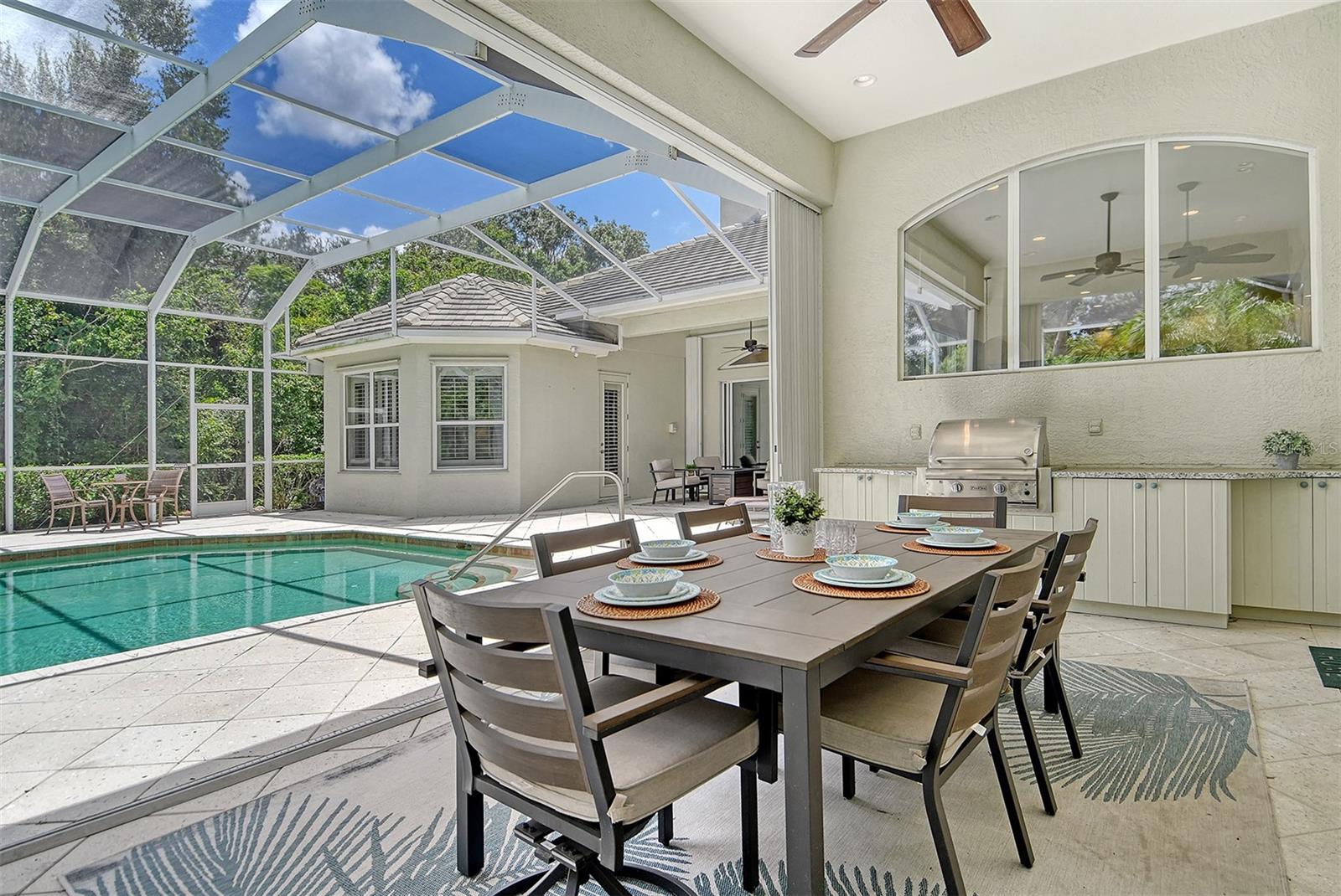 UNIVERSITY PARK & COUNTRY CLUB - Residential