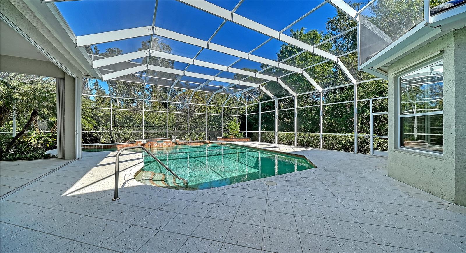 UNIVERSITY PARK & COUNTRY CLUB - Residential