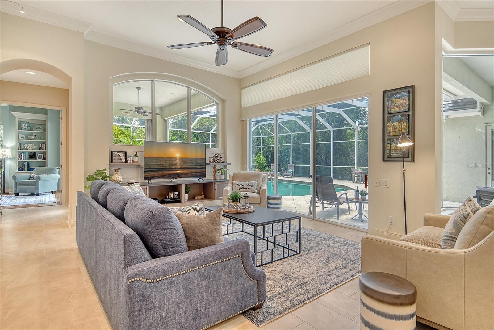 UNIVERSITY PARK & COUNTRY CLUB - Residential