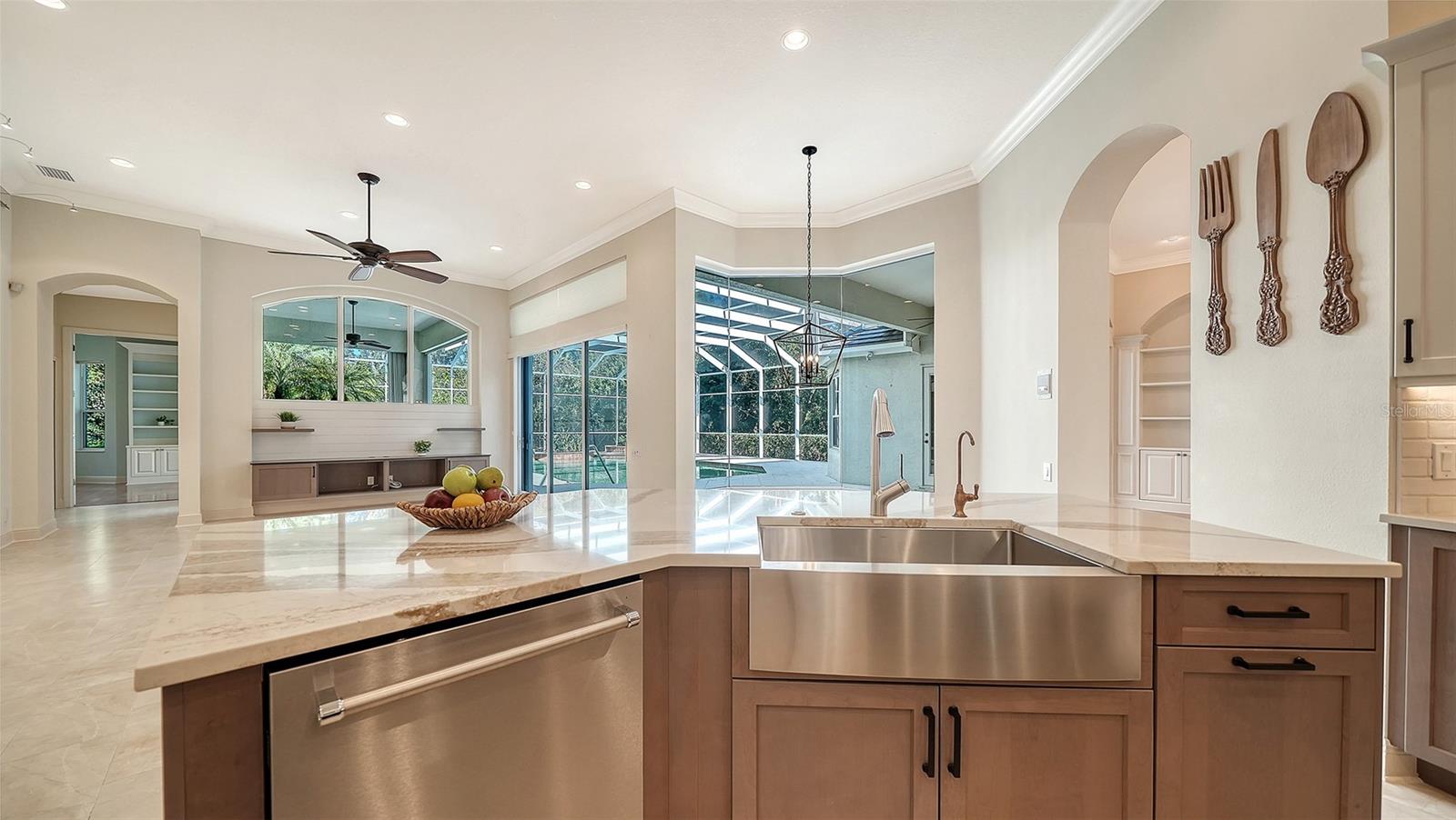 UNIVERSITY PARK & COUNTRY CLUB - Residential