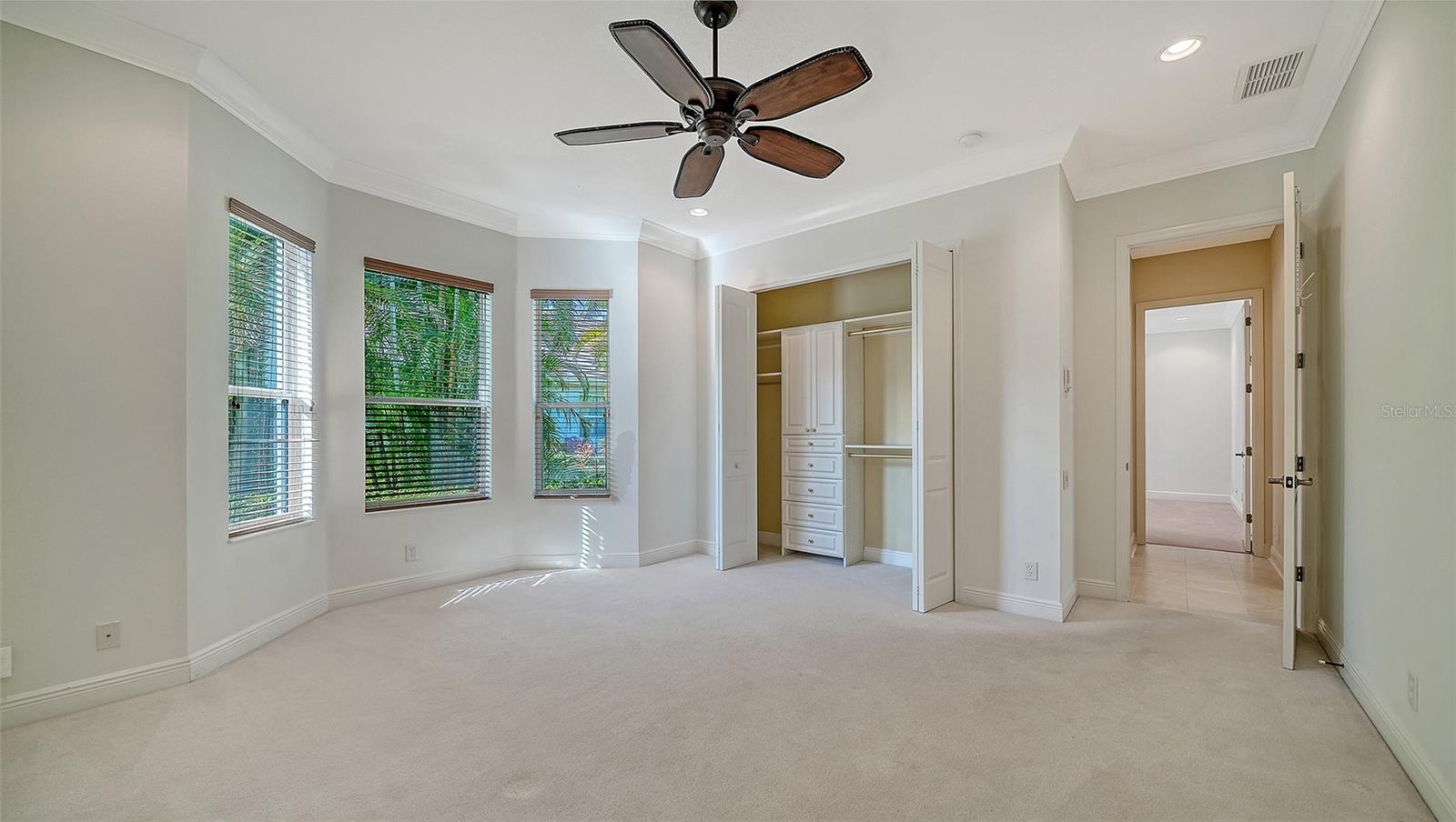 UNIVERSITY PARK & COUNTRY CLUB - Residential