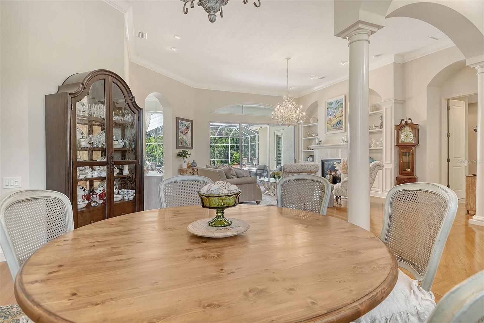 UNIVERSITY PARK & COUNTRY CLUB - Residential