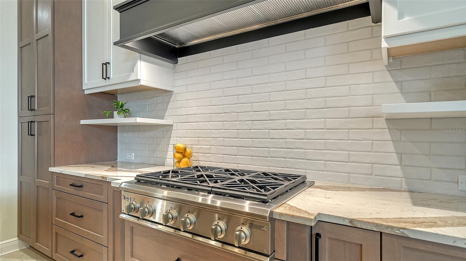 UNIVERSITY PARK & COUNTRY CLUB - Residential