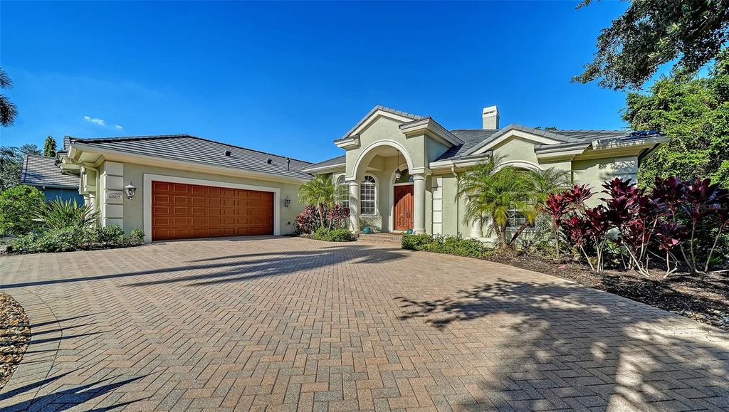 Photo of 6805 Chancery Place, University Park, FL 34201 (MLS # A4672299)