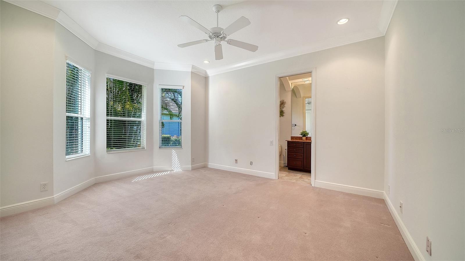 UNIVERSITY PARK & COUNTRY CLUB - Residential