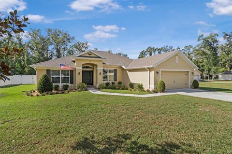 A home in FRUITLAND PARK