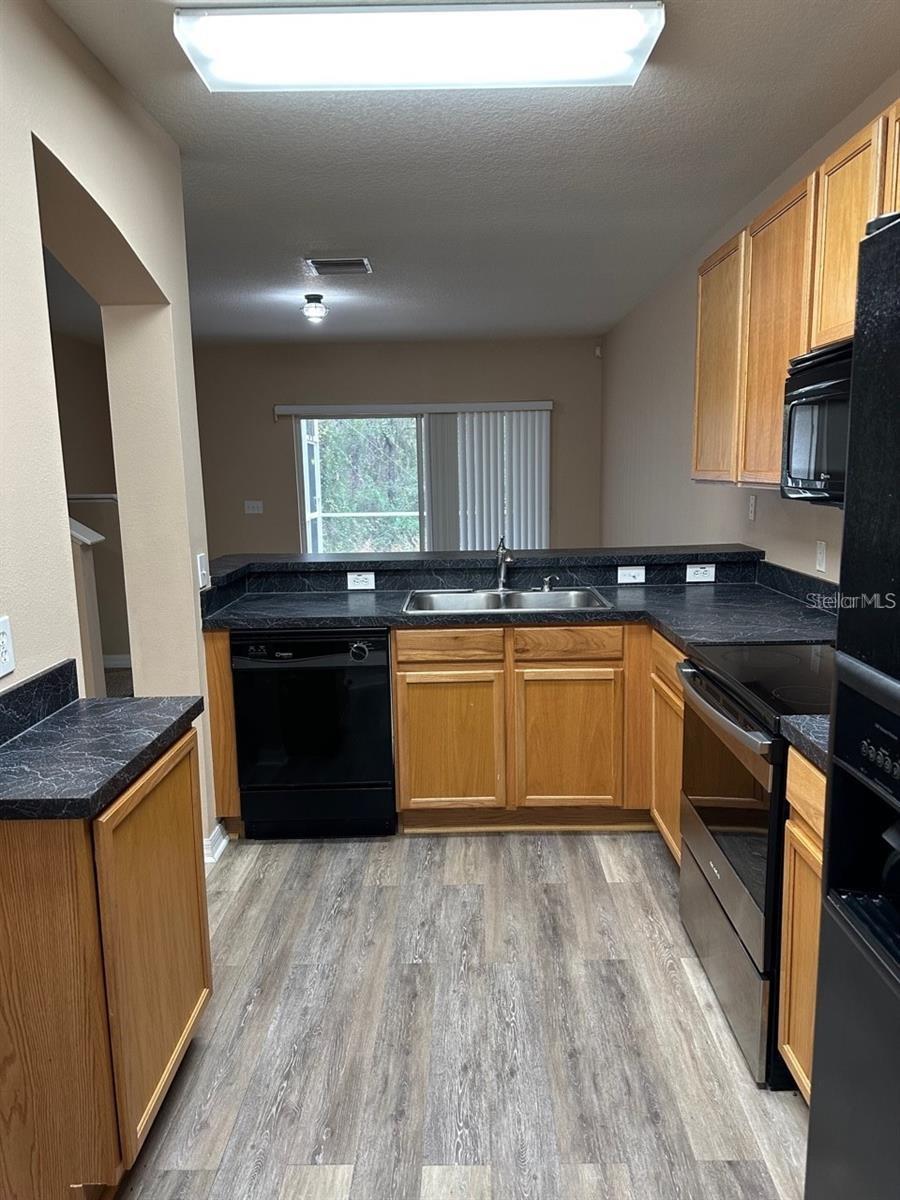 FISHHAWK RANCH TWNHMS PH - Residential Lease